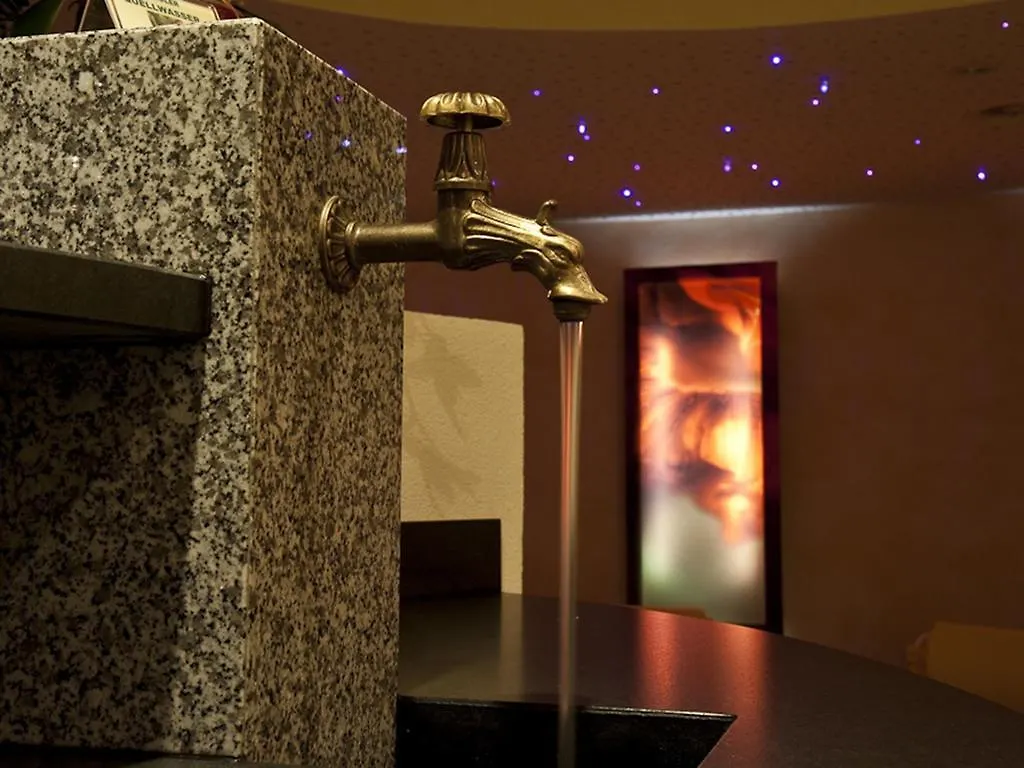 Hotel Garni Angela Ischgl 4*,